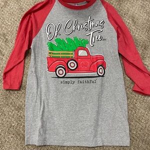Simply Faithful Christmas Tee